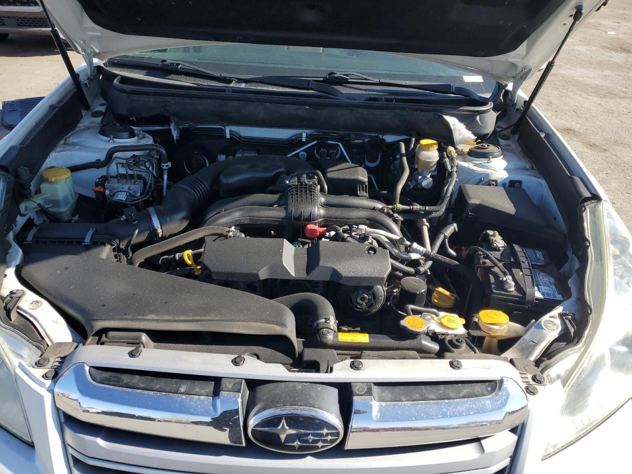 2014 Subaru Outback - Image 11