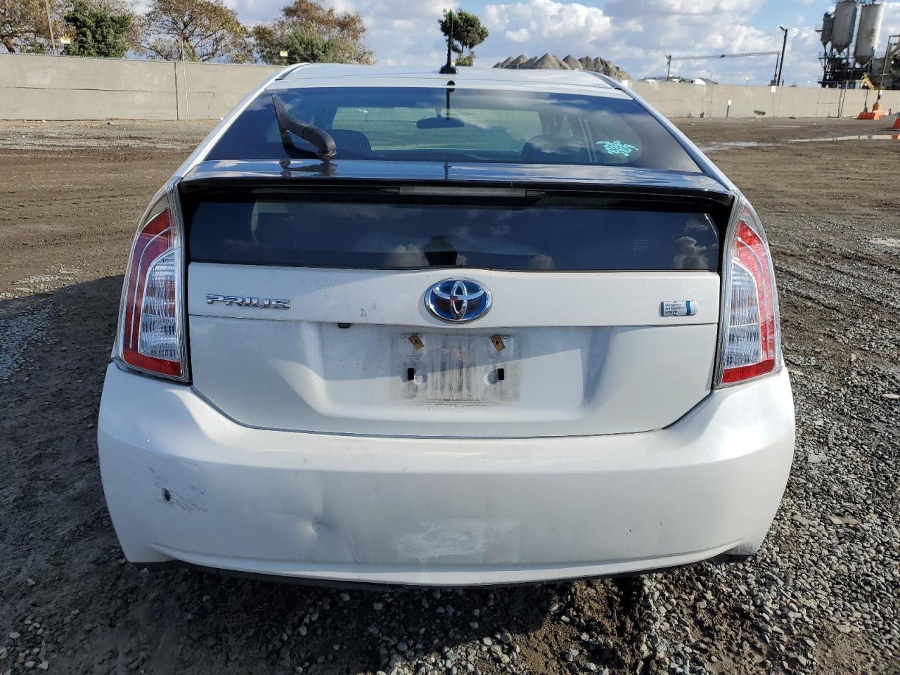 2015 Toyota Prius VIN: JTDKN3DU5F0481445 Lot: 42542535