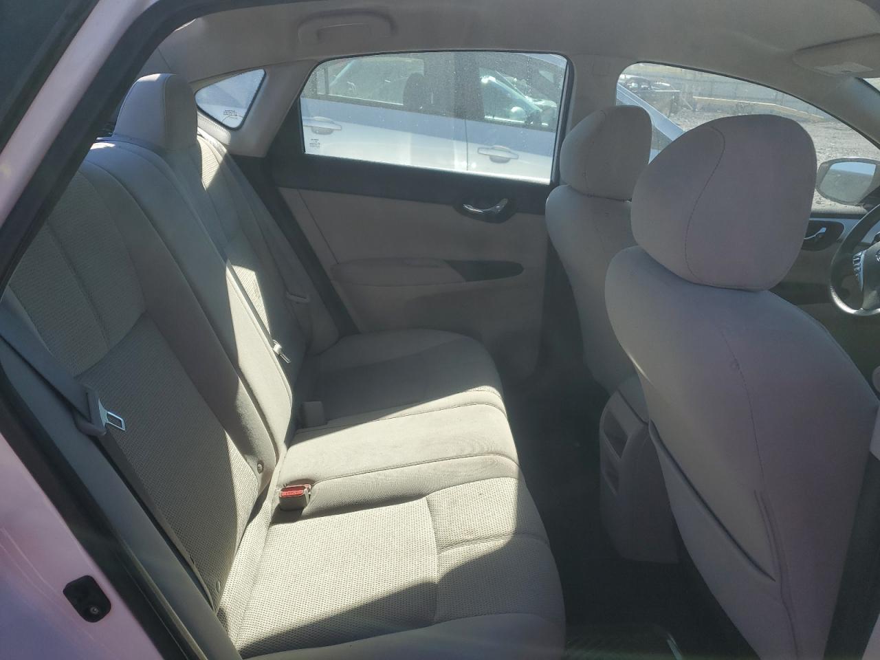 2016 Nissan Sentra - Image 10