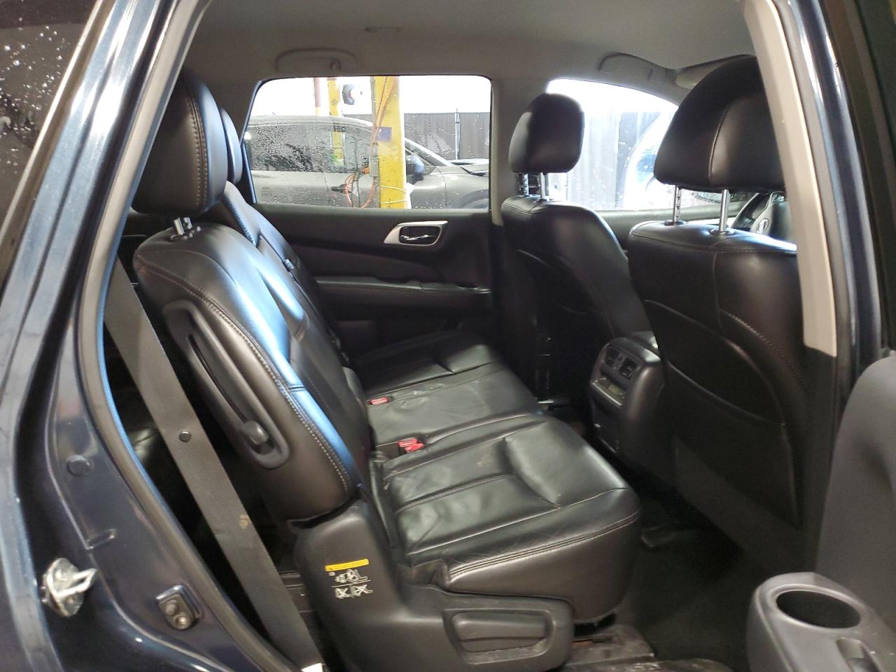 2014 Nissan Pathfinder - Image 11