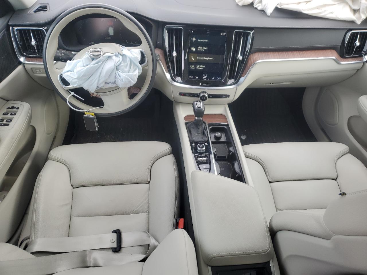 2020 Volvo V60 - Image 8