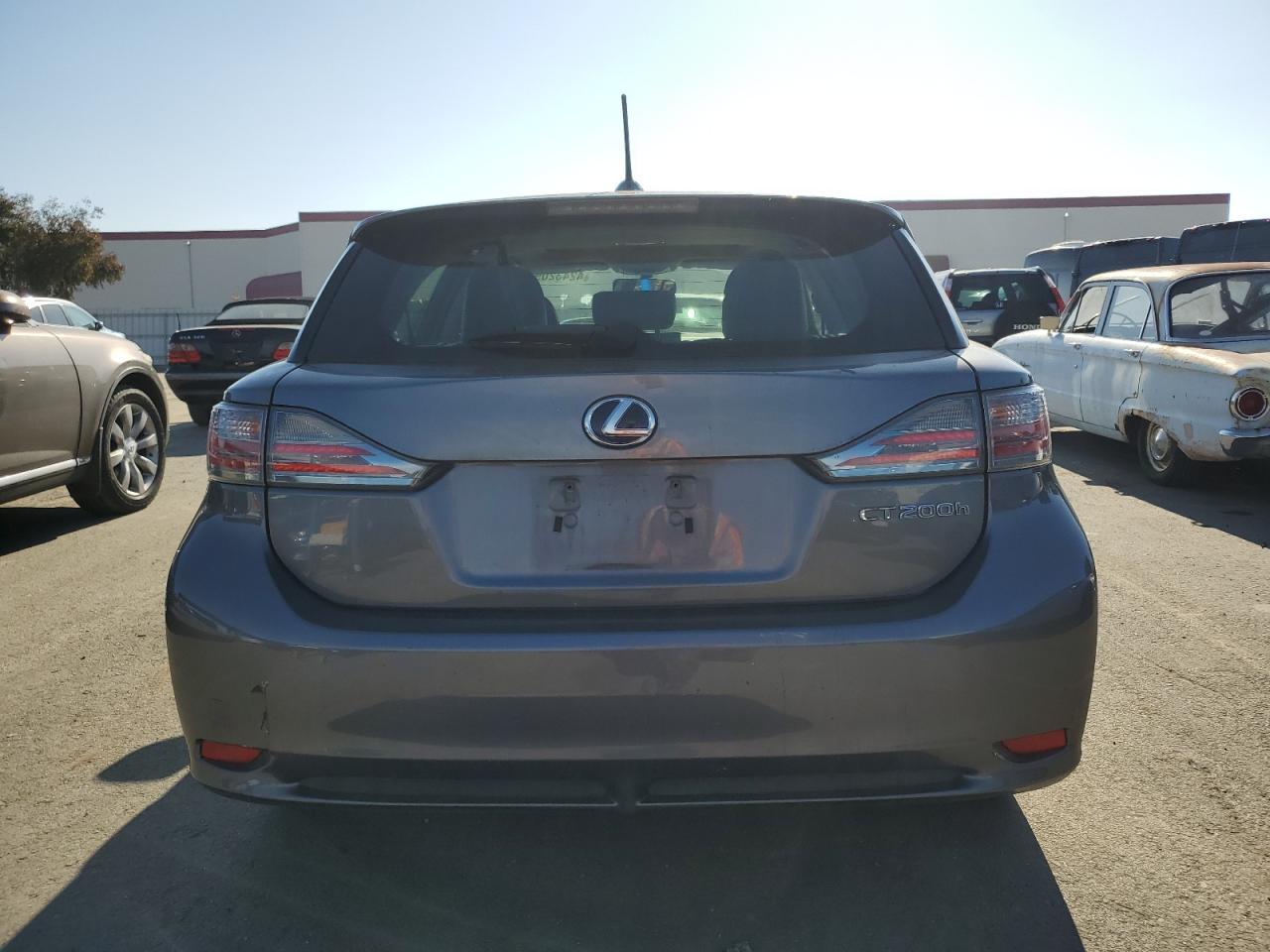 2012 Lexus CT - Image 6