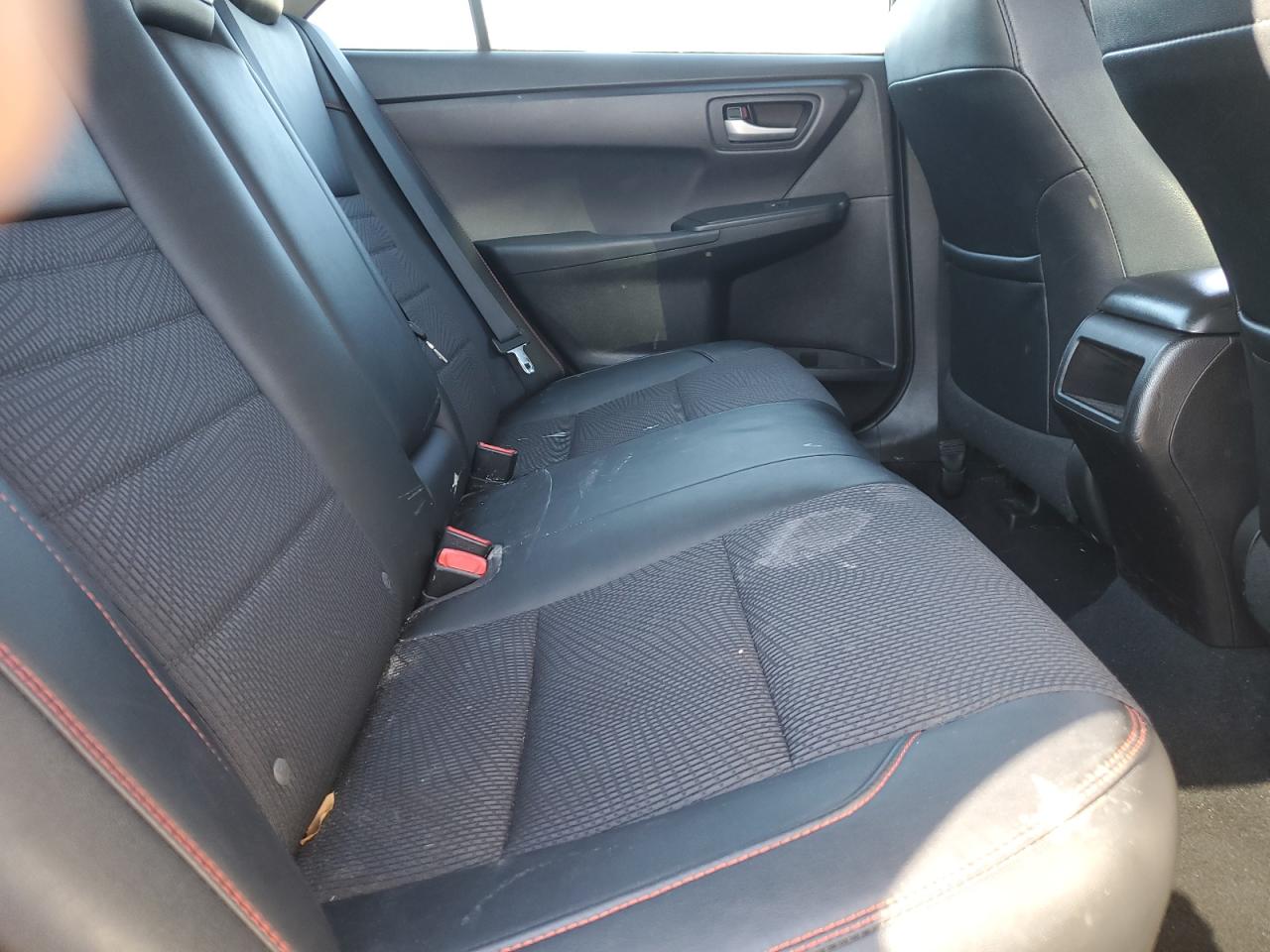 2016 Toyota Camry - Image 10