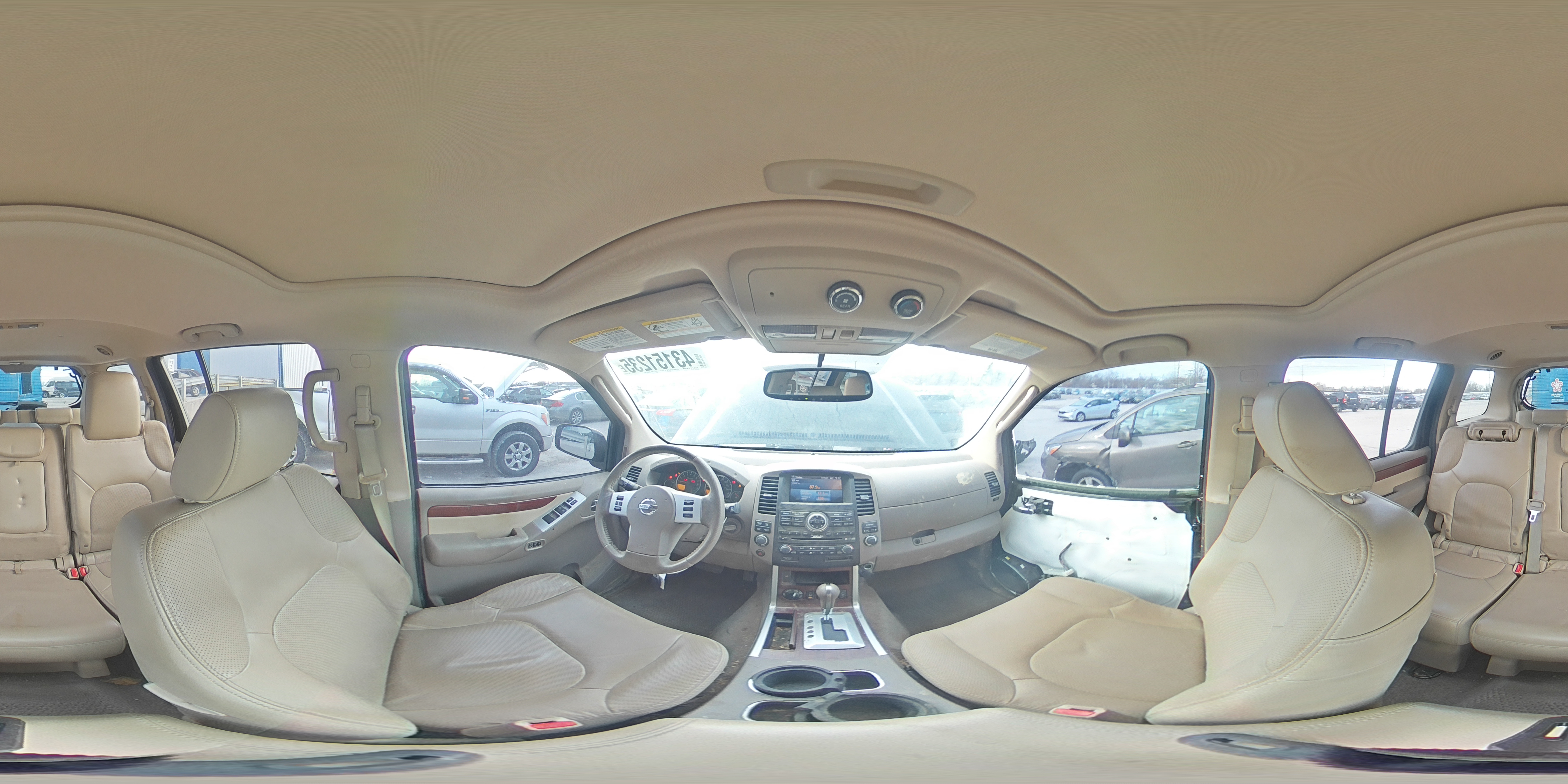 2012 Nissan Pathfinder - Image 16