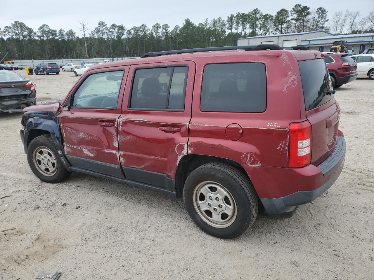 2016 Jeep Liberty (Patriot) - Image 2