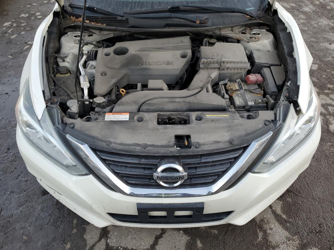 2017 Nissan Altima - Image 11