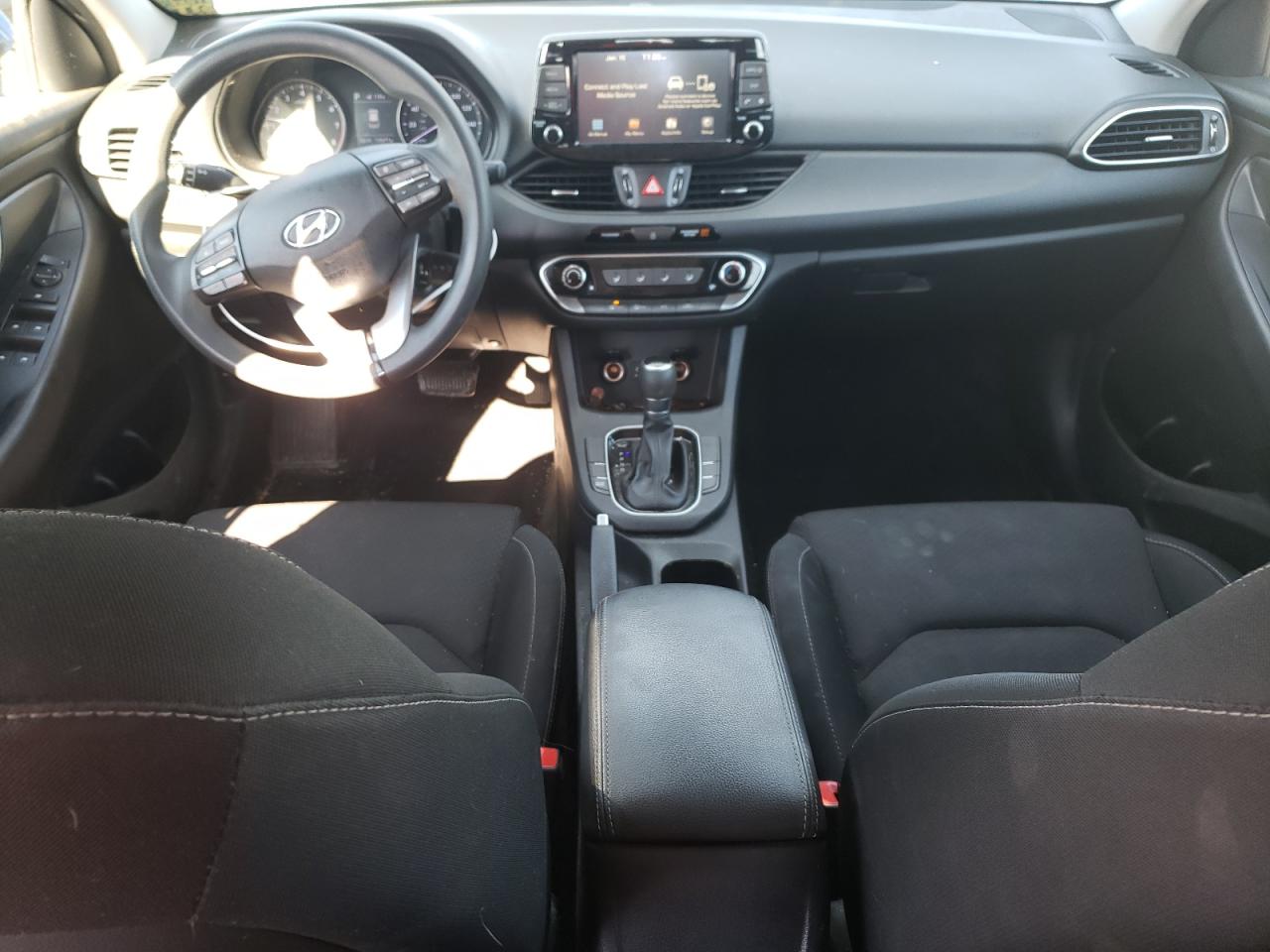 2018 Hyundai Elantra - Image 8