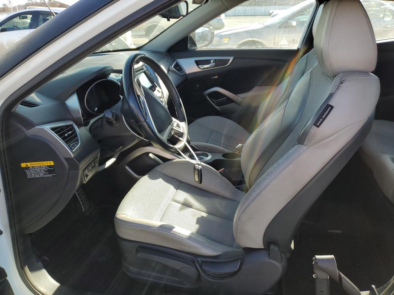 2013 Hyundai Veloster - Image 7