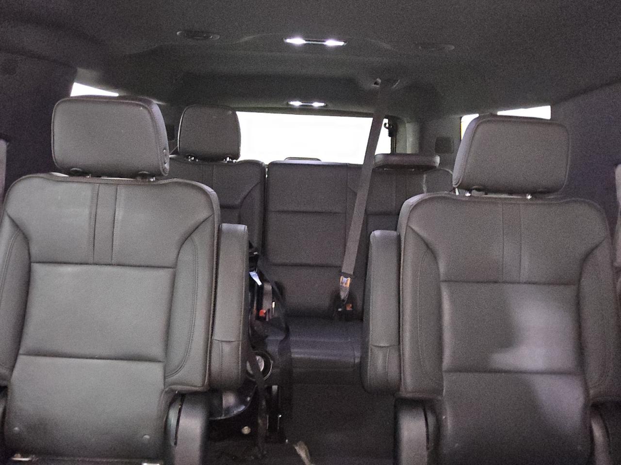 2021 Chevrolet Suburban - Image 10