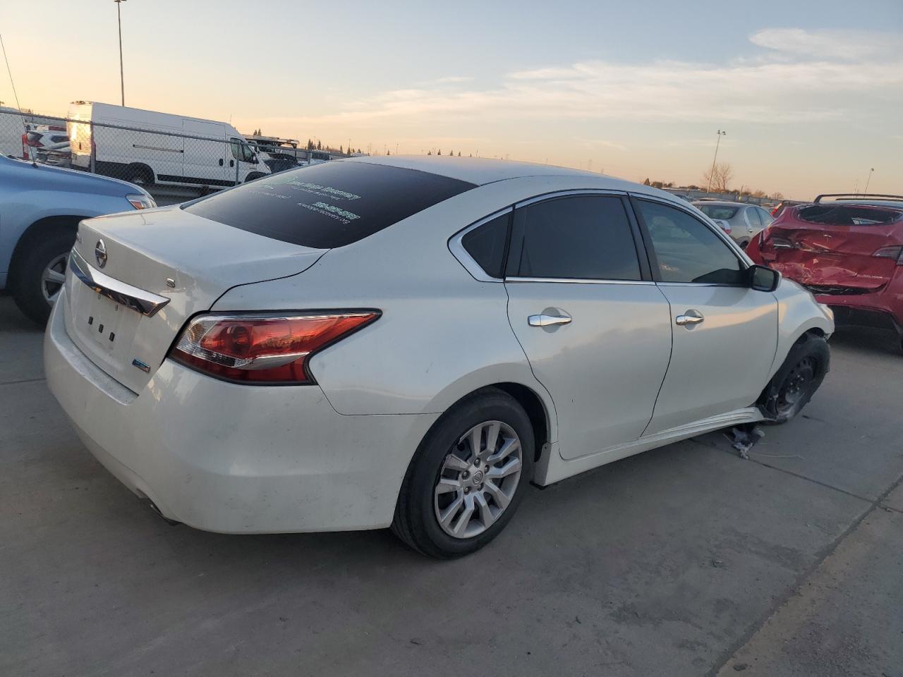 2014 Nissan Altima - Image 3