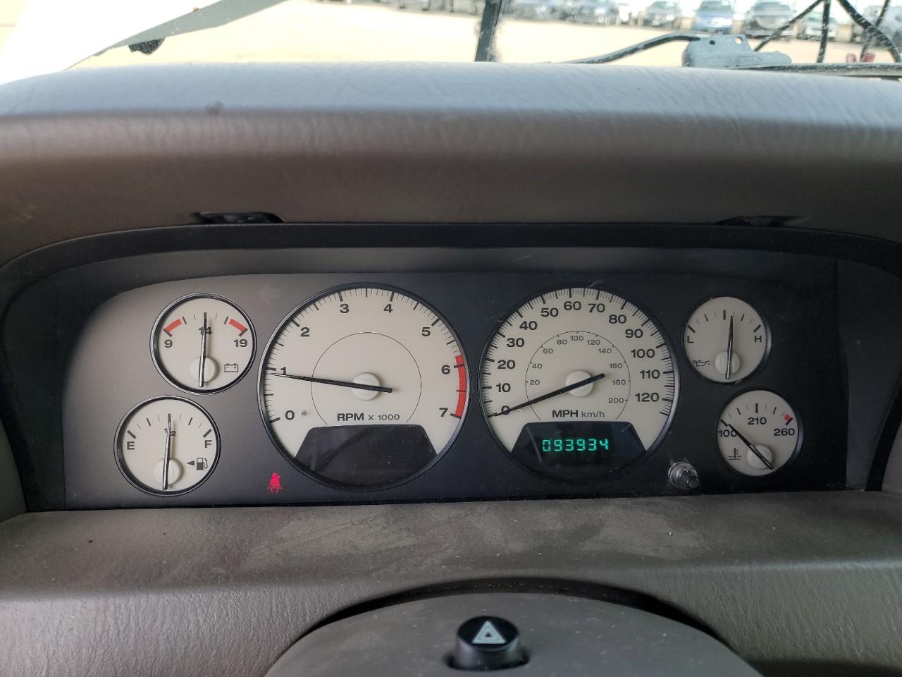 2004 Jeep Grand Cherokee - Image 9