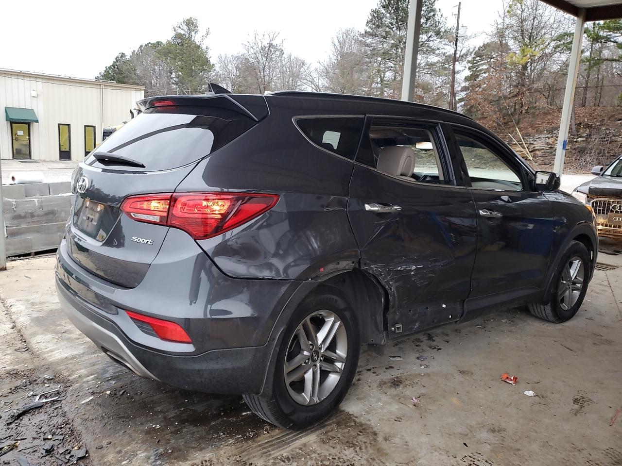 2018 Hyundai Santa Fe - Image 3