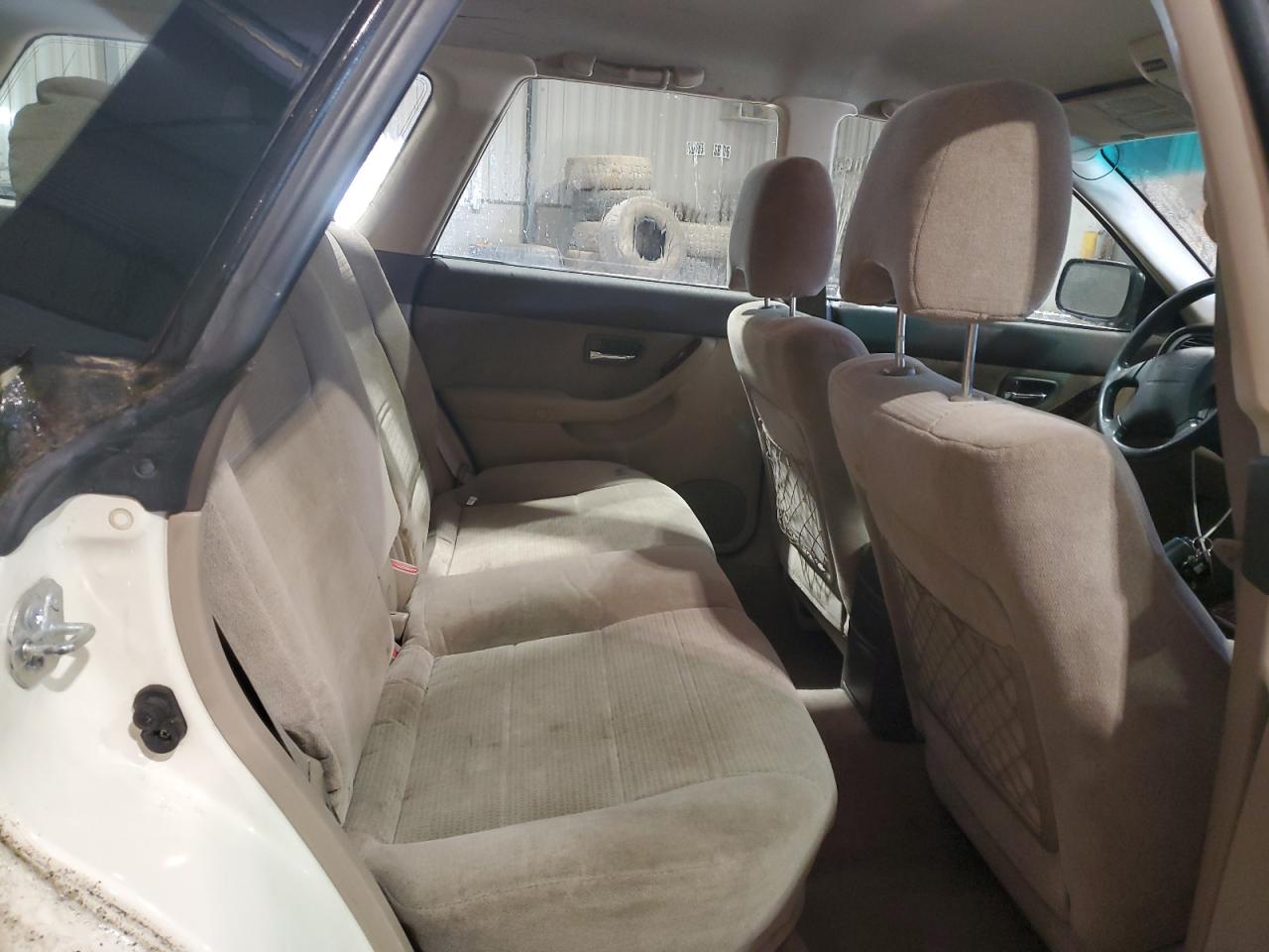 2004 Subaru Legacy - Image 10