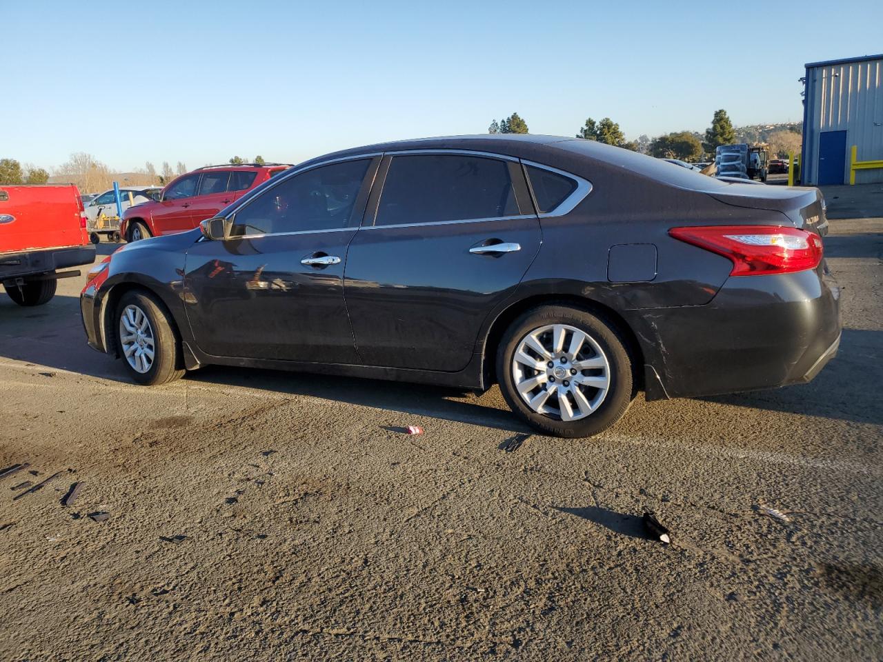 2017 Nissan Altima - Image 2