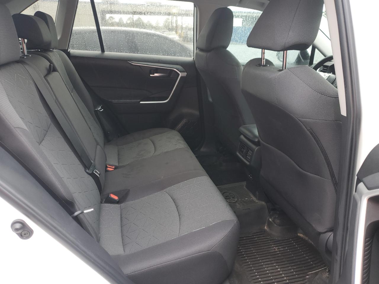 2023 Toyota RAV 4 - Image 11