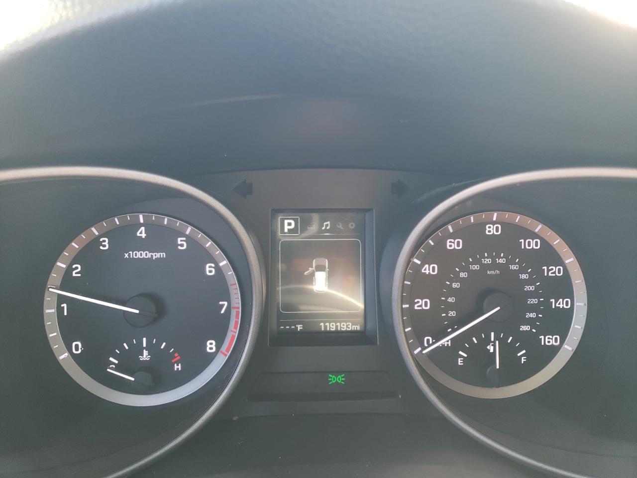 2018 Hyundai Santa Fe - Image 9