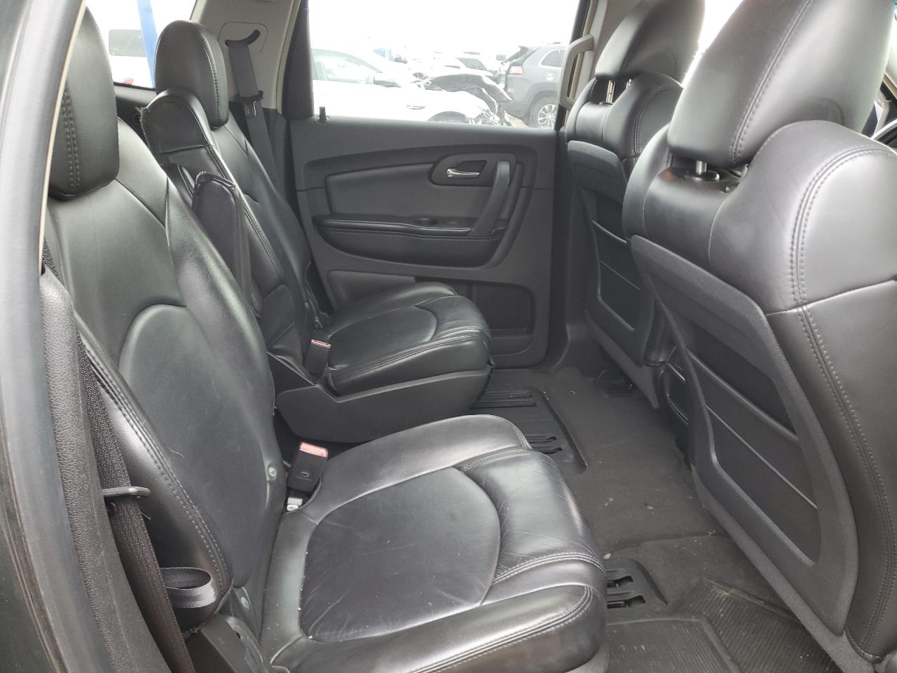2009 Chevrolet Traverse - Image 11