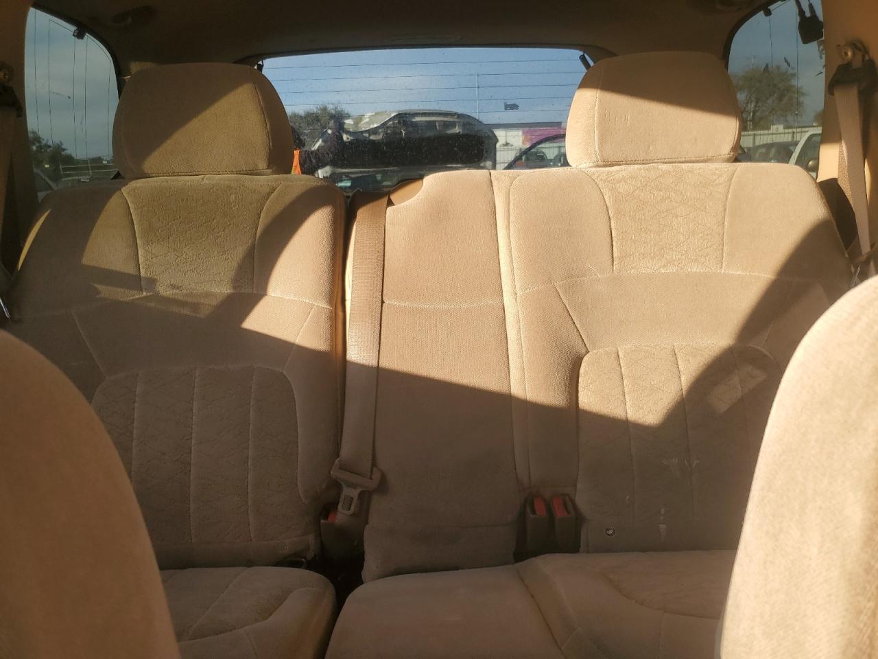 2002 GMC Envoy - Image 10