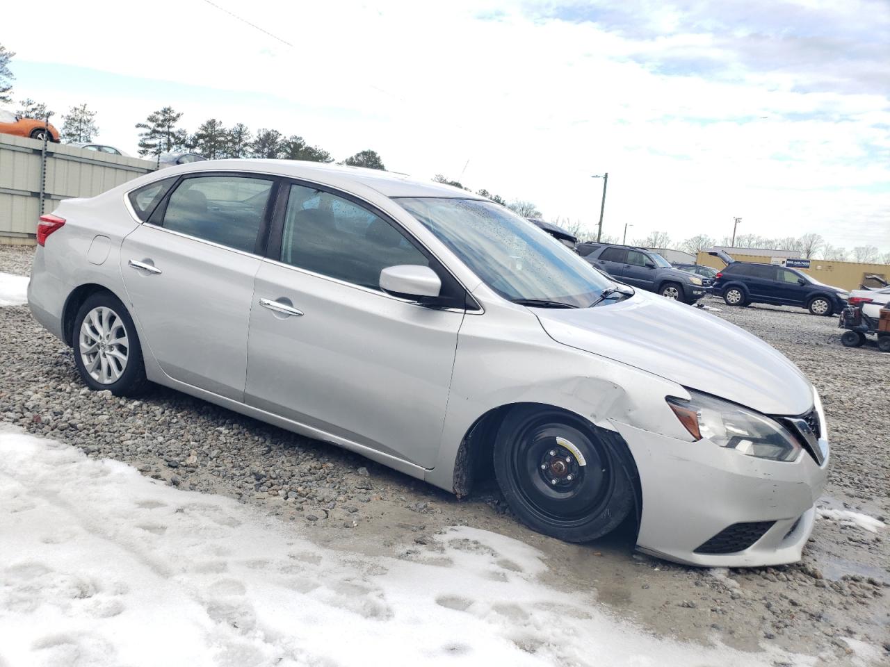 VIN 3N1AB7AP4JL647334 2018 NISSAN SENTRA no.4