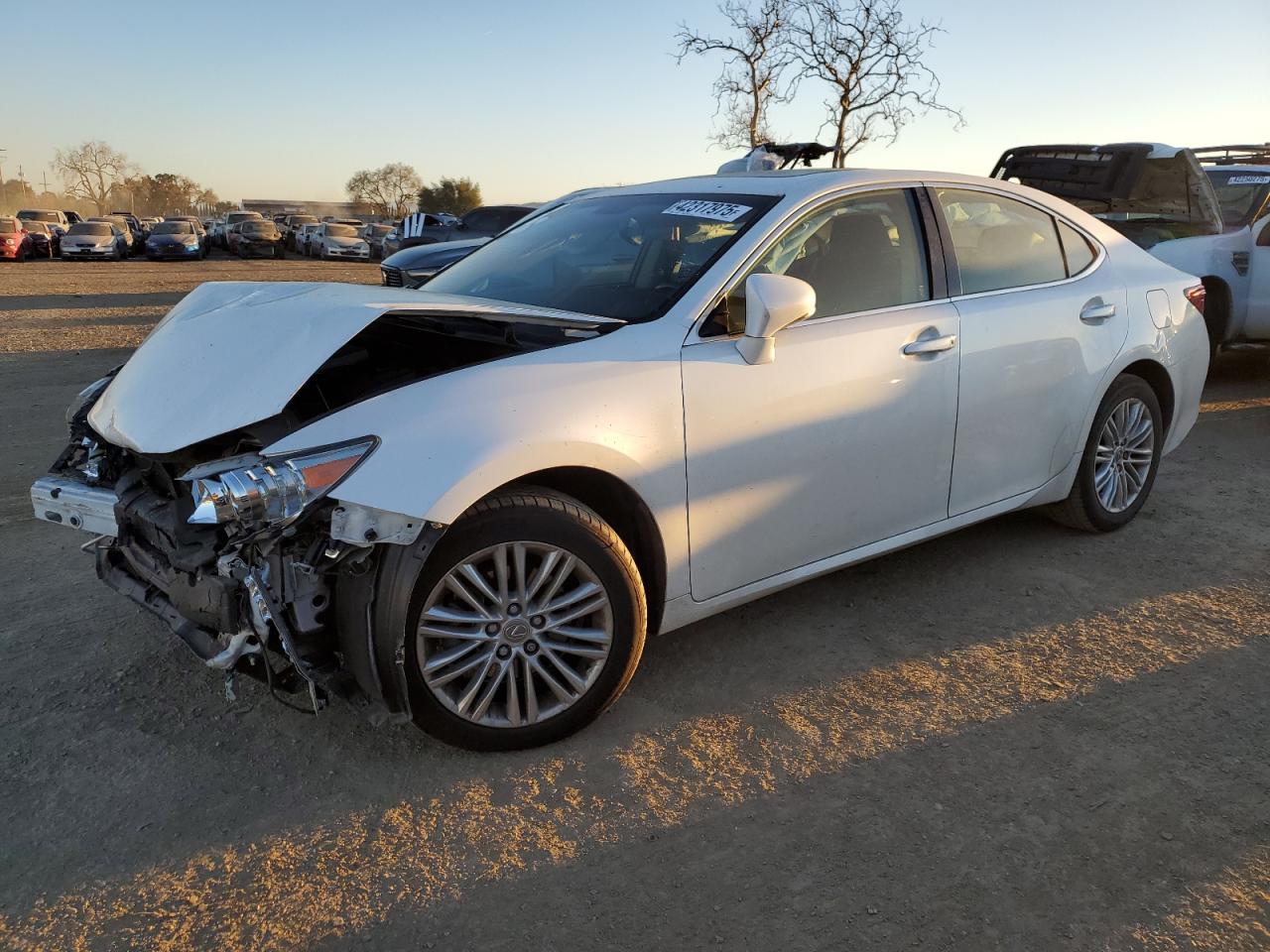 2014 Lexus ES - Image 1