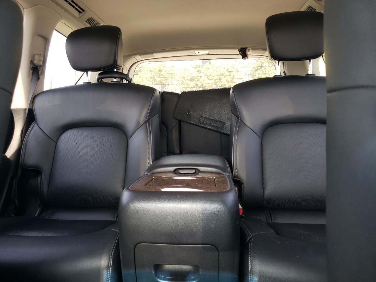 2016 Infiniti QX80 - Image 10