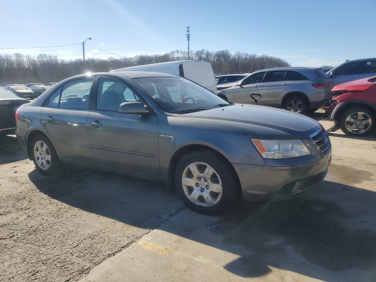 2010 Hyundai Sonata - Image 4