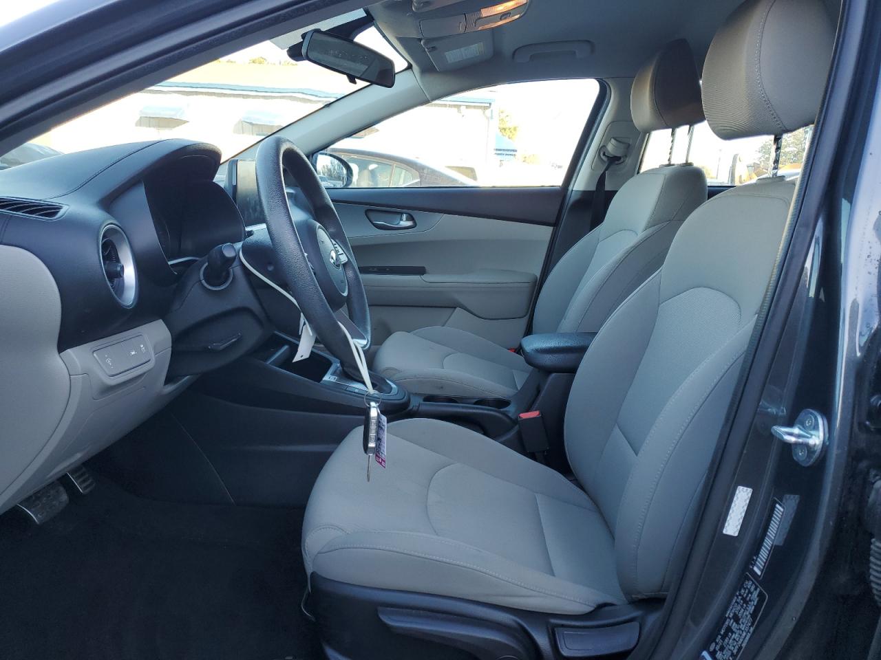 2021 Kia Forte - Image 7