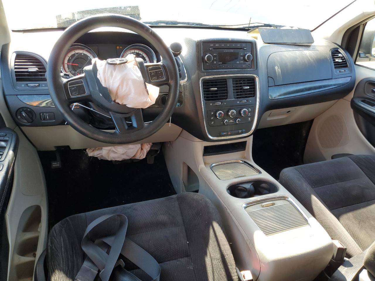 2014 Dodge Caravan - Image 8