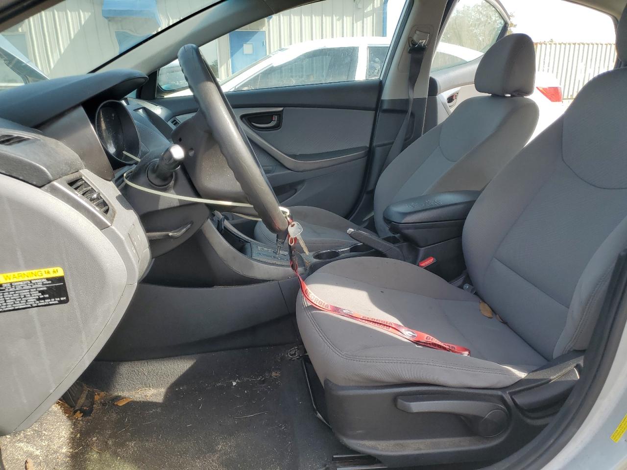 2013 Hyundai Elantra - Image 7