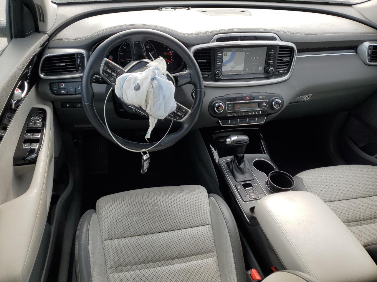 2019 Kia Sorento - Image 8