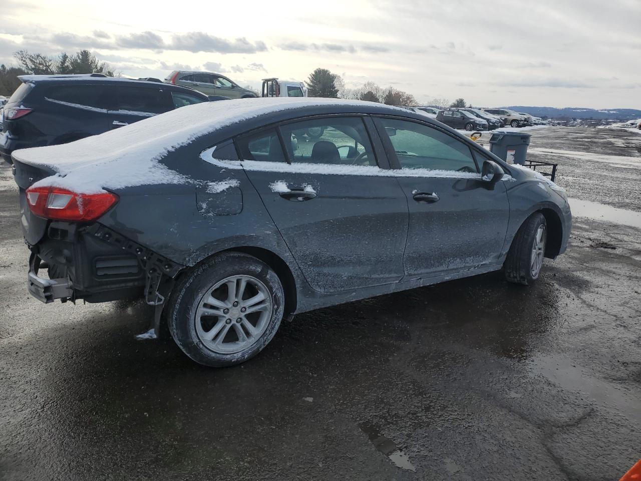 2017 Chevrolet Cruze - Image 3
