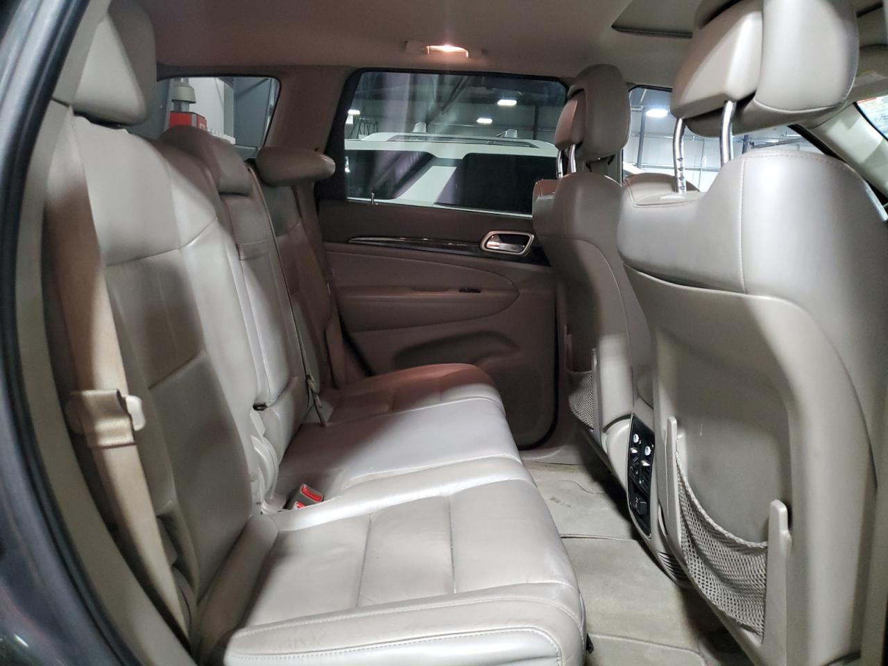2011 Jeep Grand Cherokee - Image 11