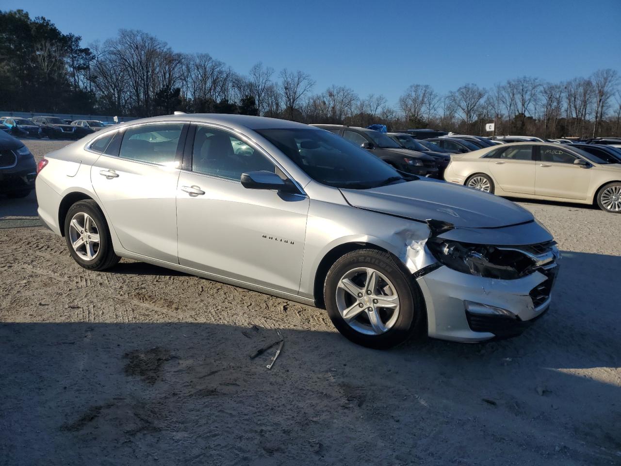 2022 Chevrolet Malibu - Image 4