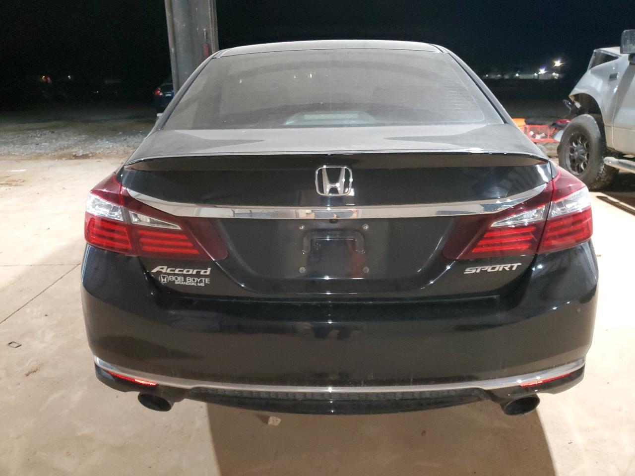 VIN 1HGCR2F51GA015520 2016 HONDA ACCORD no.6