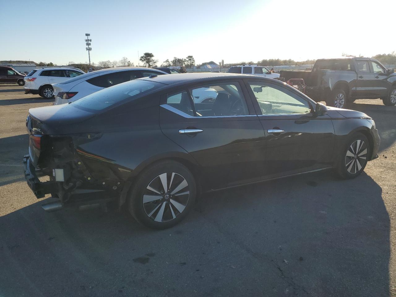 2021 Nissan Altima - Image 3