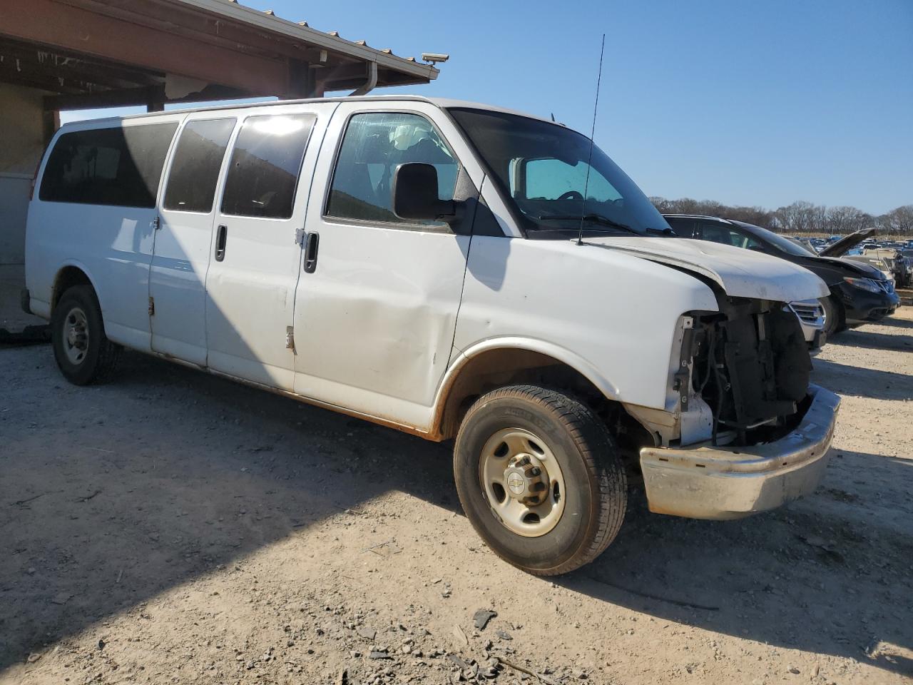 2015 Chevrolet Express - Image 4