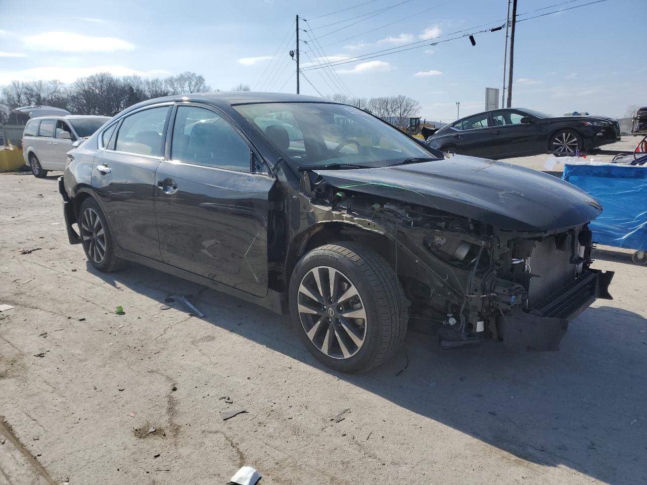 2017 Nissan Altima - Image 4