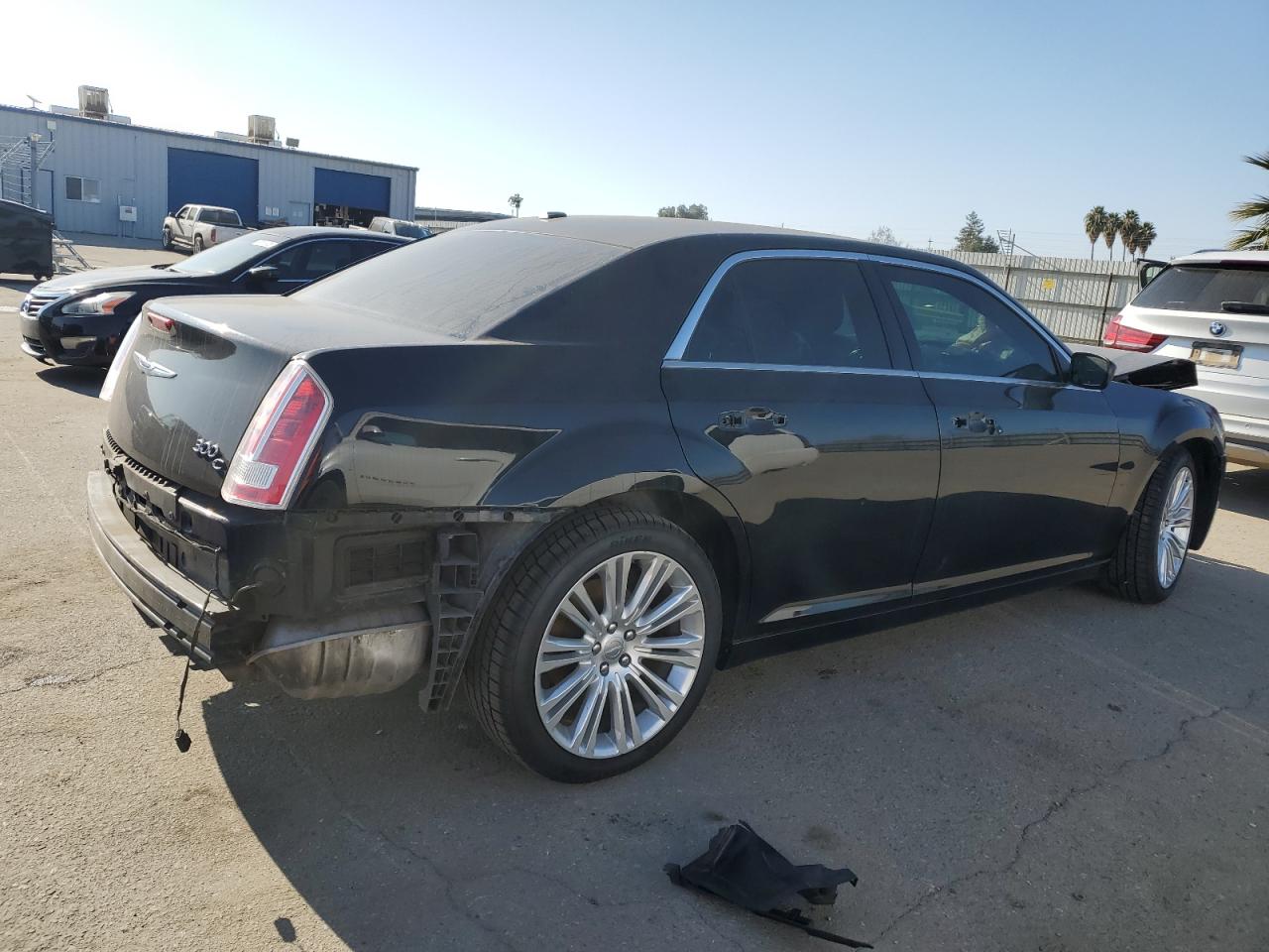 VIN 2C3CCAEG7EH326983 2014 CHRYSLER 300 no.3