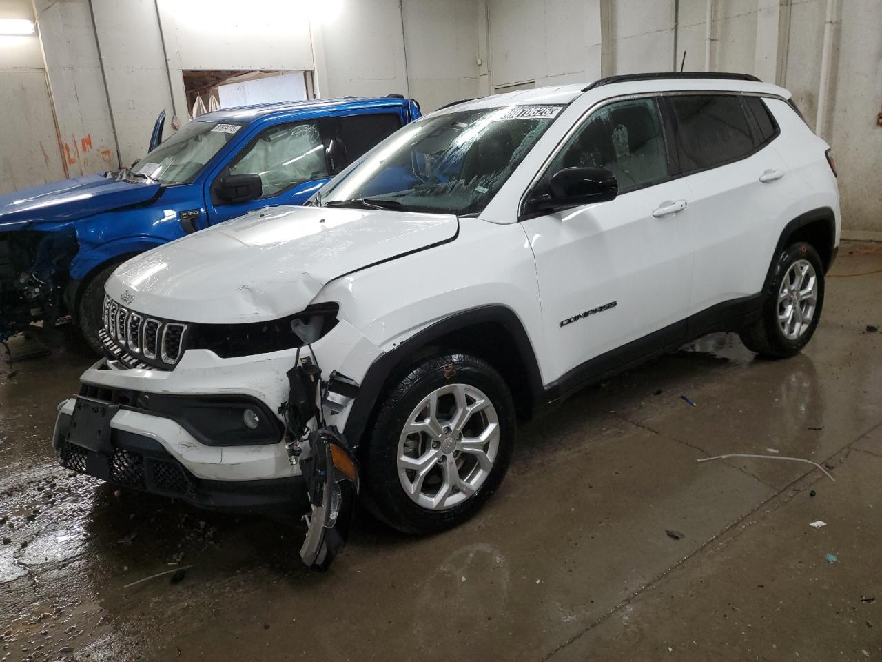 VIN 3C4NJDBN7RT132787 2024 JEEP COMPASS no.1