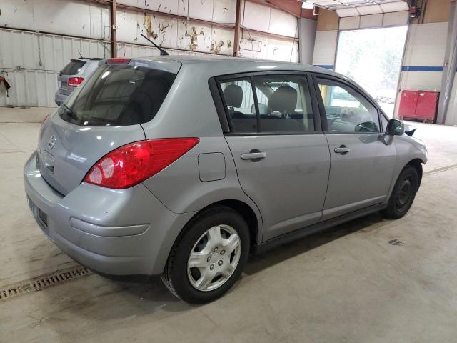 Хетчбеки NISSAN VERSA 2012 Сріблястий