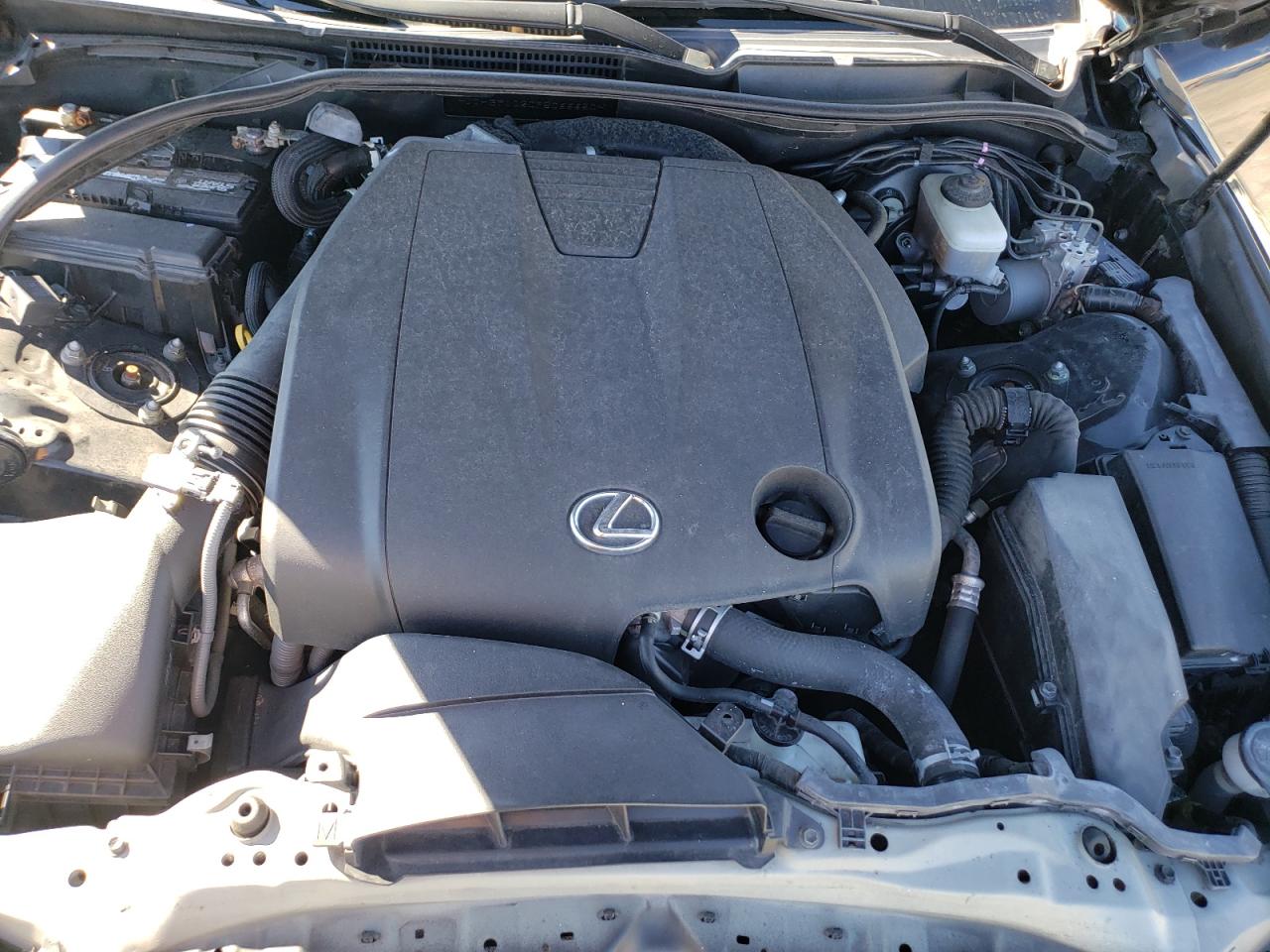 2015 Lexus IS - Image 11