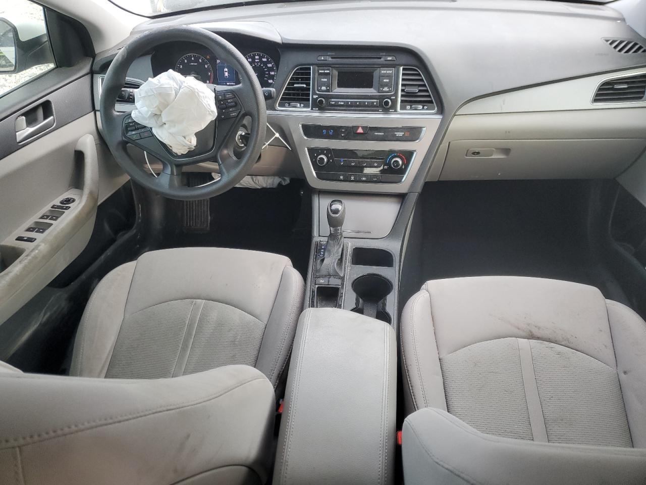 2015 Hyundai Sonata - Image 8
