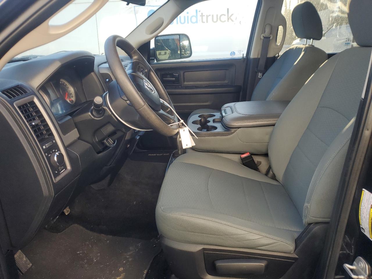 2017 RAM 3500 - Image 7