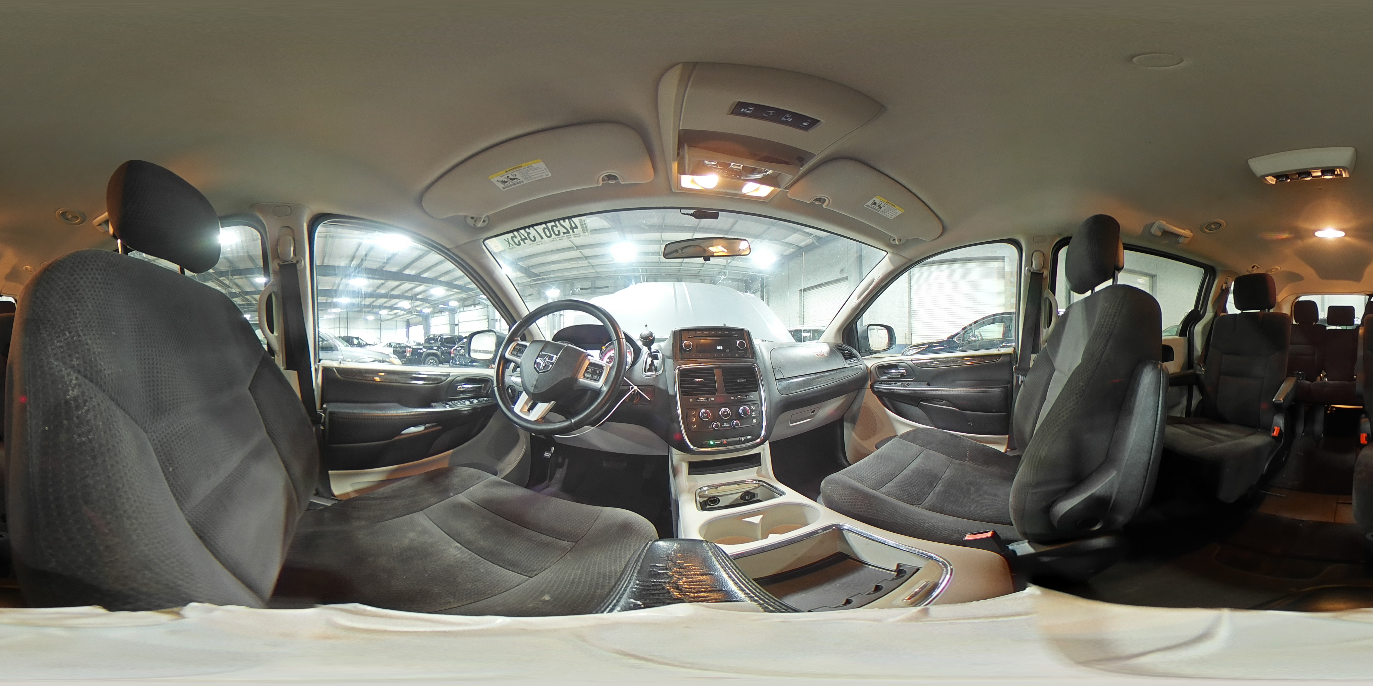 2016 Dodge Caravan - Image 15