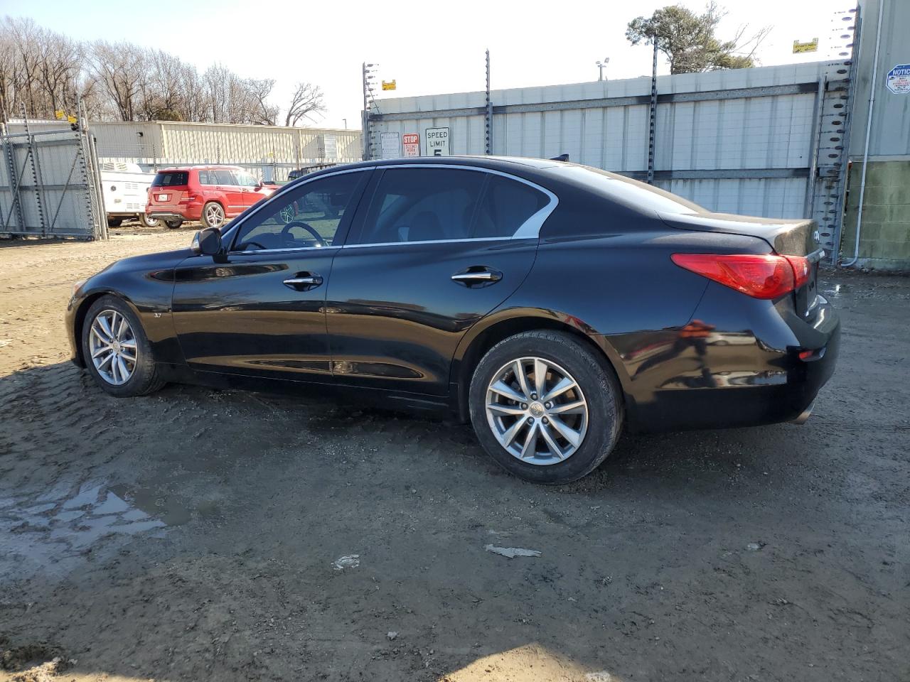 2015 Infiniti Q50 - Image 2