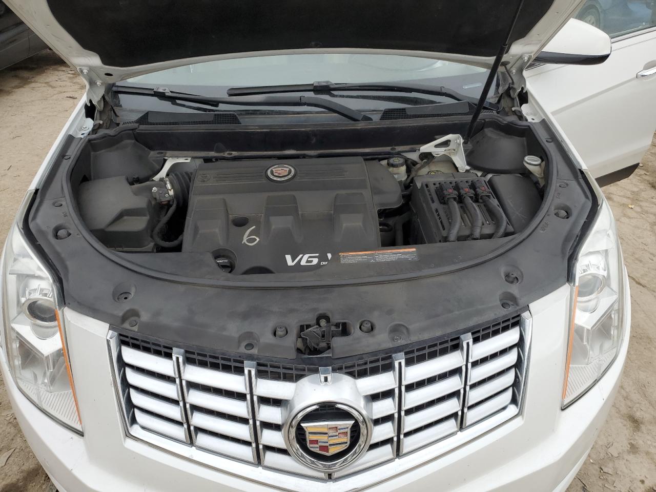 2015 Cadillac SRX - Image 12