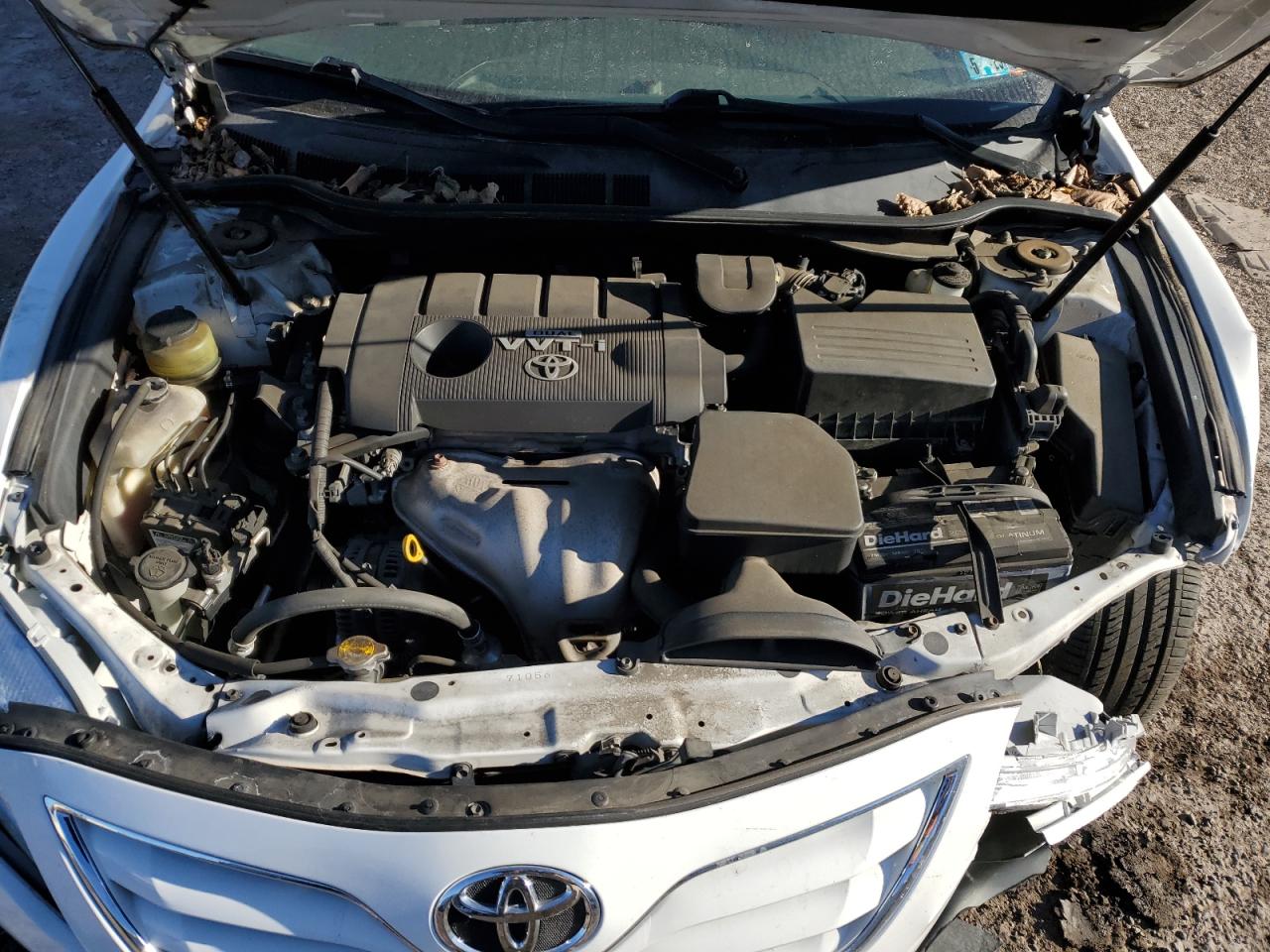 2010 Toyota Camry - Image 12