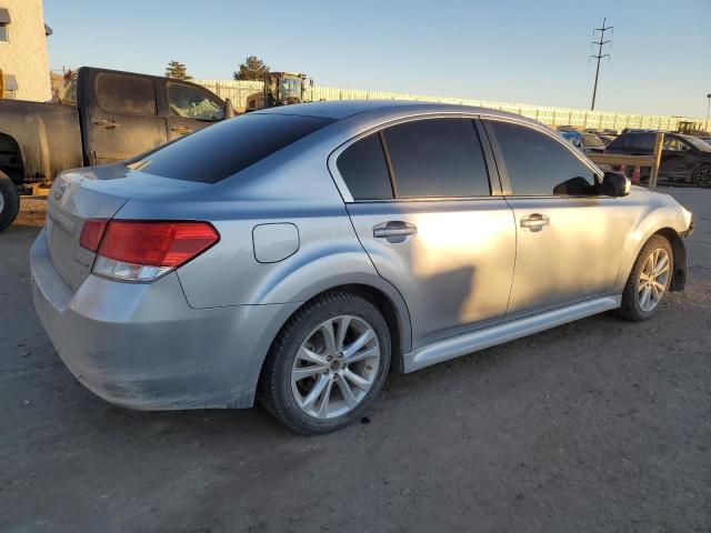  SUBARU LEGACY 2013 Srebrny