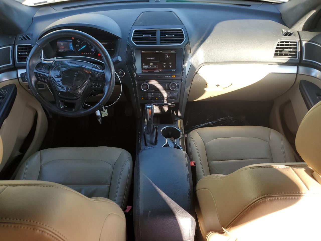 2016 Ford Explorer - Image 8