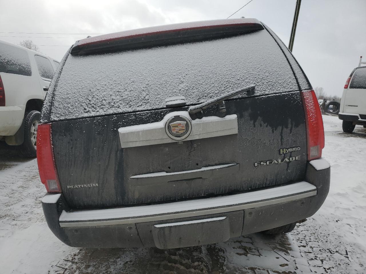 2013 Cadillac Escalade - Image 6